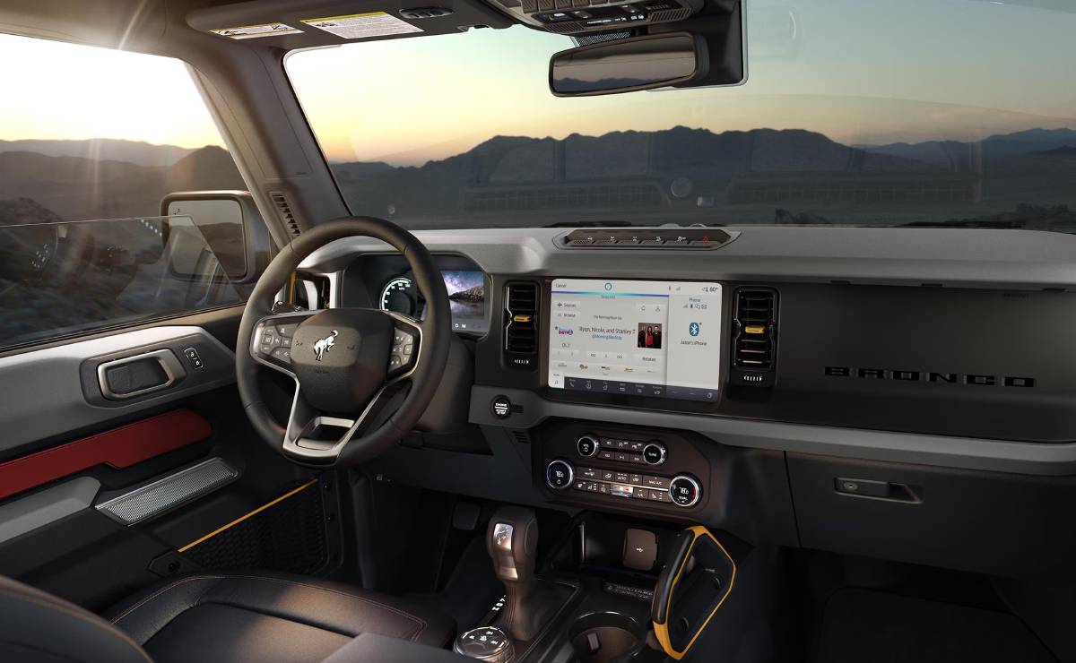 Ford Bronco Badlands interior