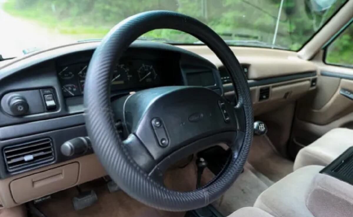 Ford F 250 por dentro