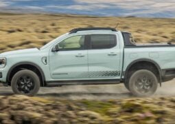 Ford Ranger Stormtrak PHEV perfil