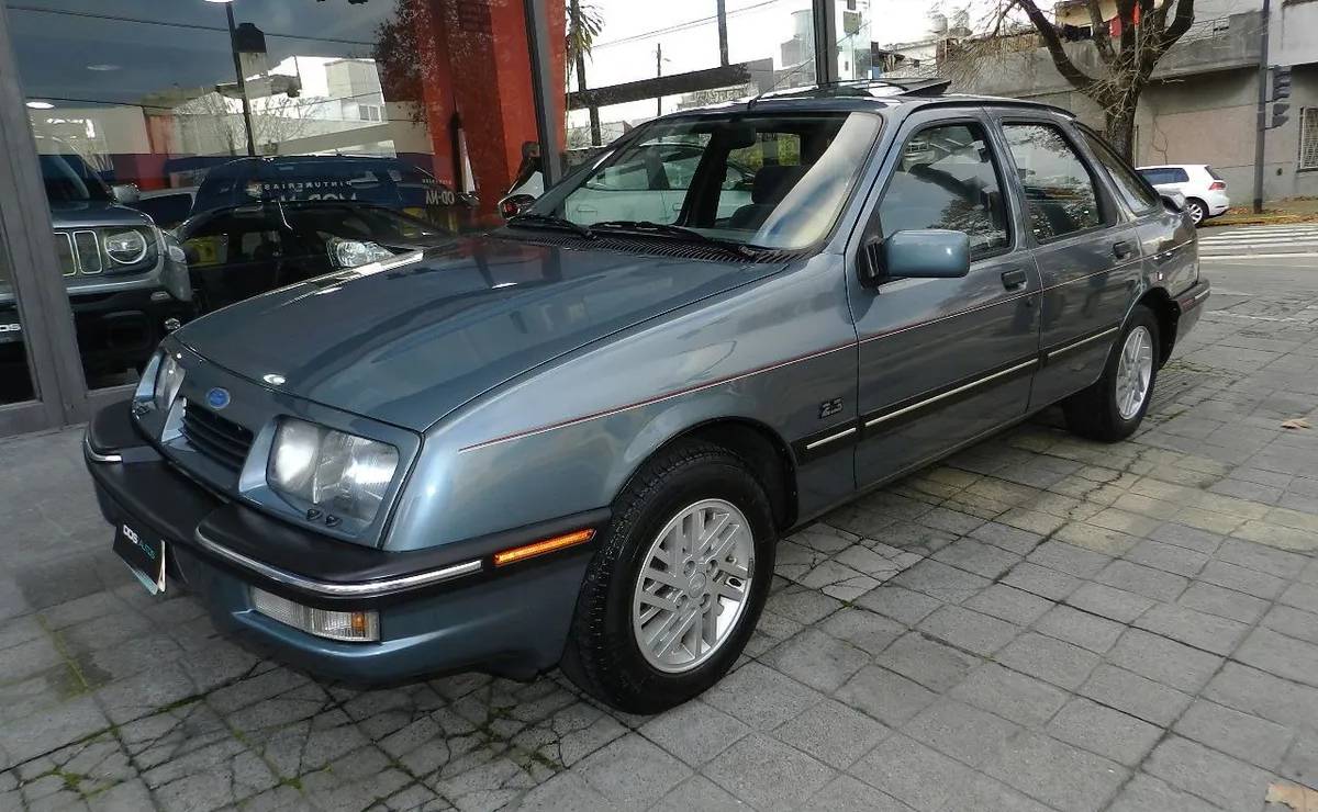 Ford Sierra 1993 frente