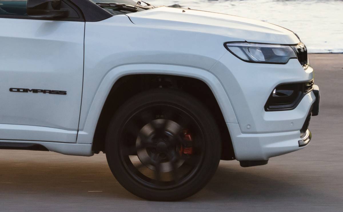 Jeep Compass Blackhawk teaser