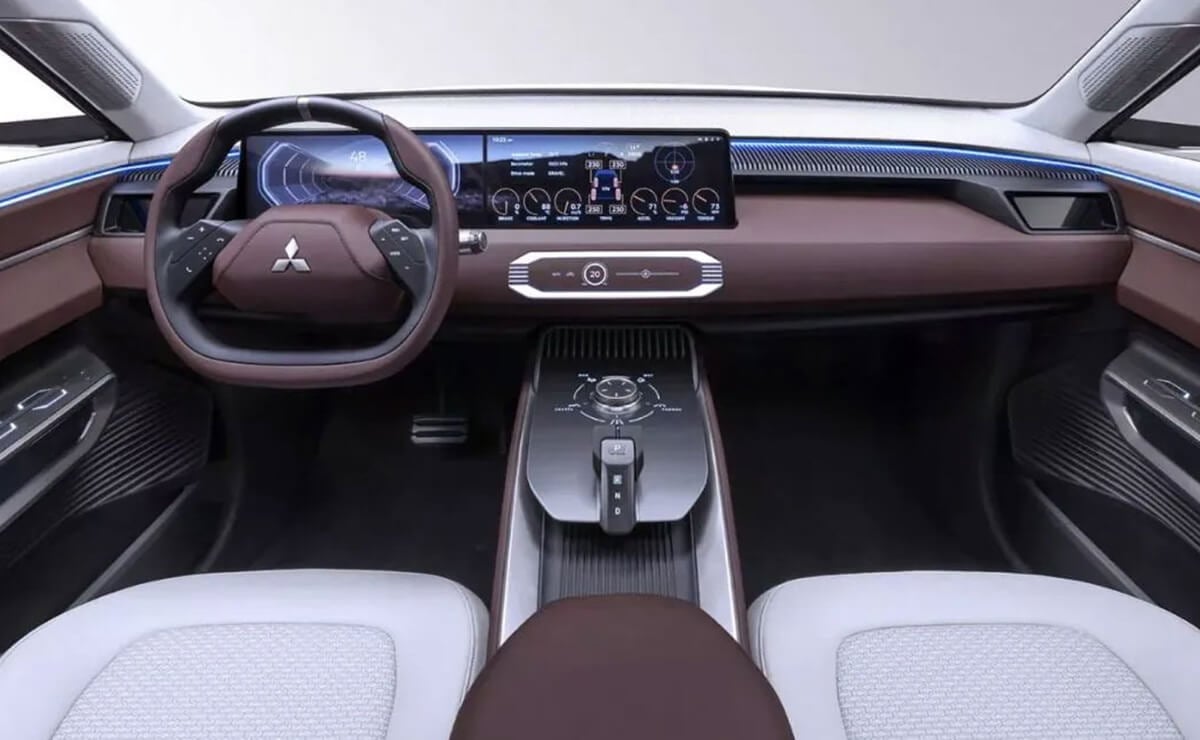 Mitsubishi Destinator interior