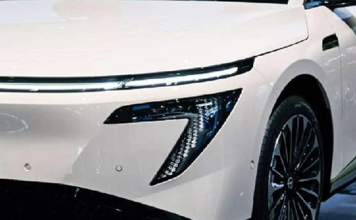 El récord del Nissan N7, el sedán eléctrico