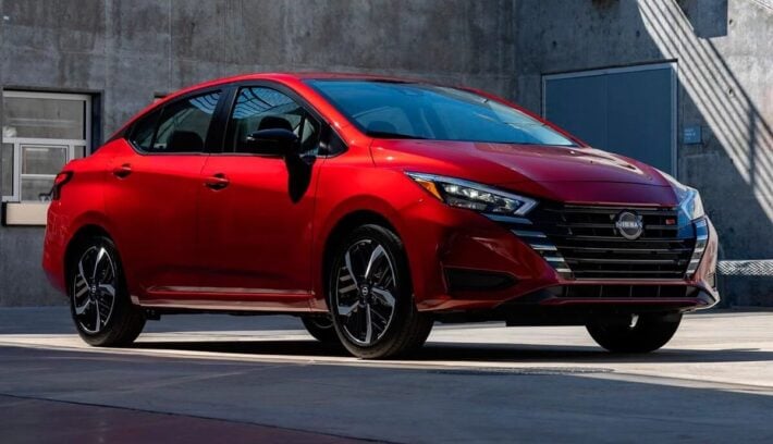 Nissan despide a una versión del Versa en un mercado clave para el sedán 1 El Nissan Versa y su versión S manual