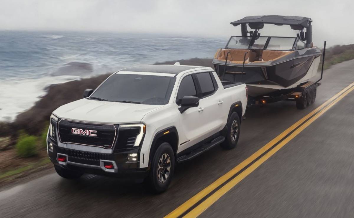 Pick up GMC Sierra EV 2026 accion