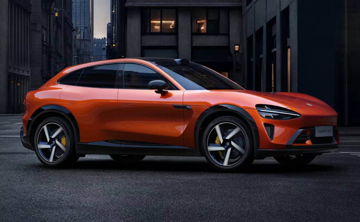 SUV Xiaomi YU7 accion