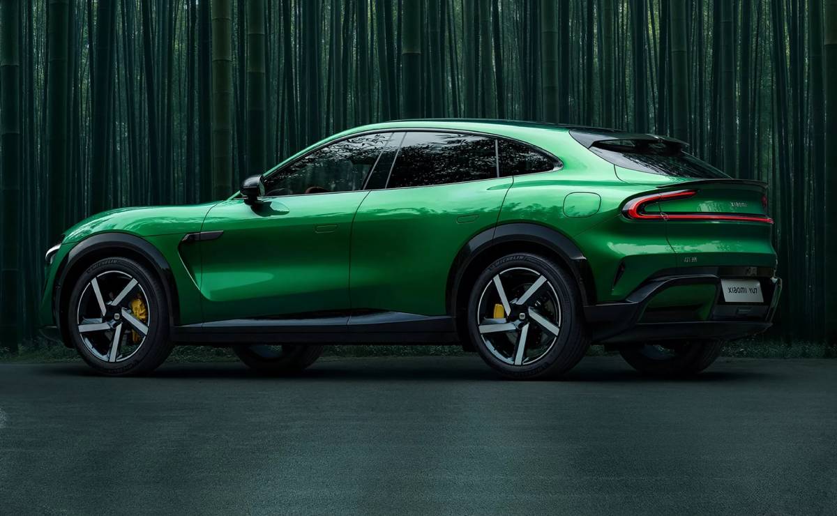 SUV Xiaomi YU7 trasera
