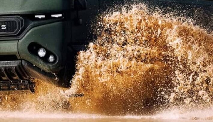 El nuevo autobús para excursiones extremas: quién lo fabrica y por qué es un distinto 1 El autobús-camper extremo, Torsus Savage 4x4