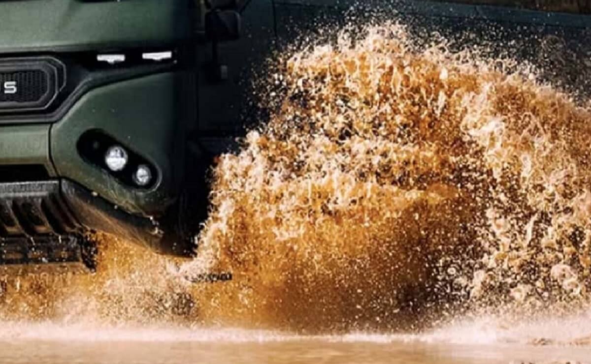 El autobús-camper extremo, Torsus Savage 4x4