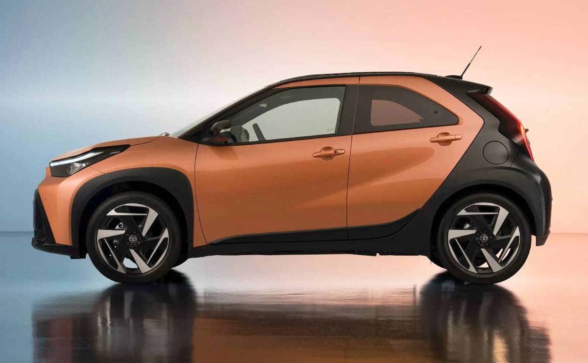 Toyota Aygo X perfil