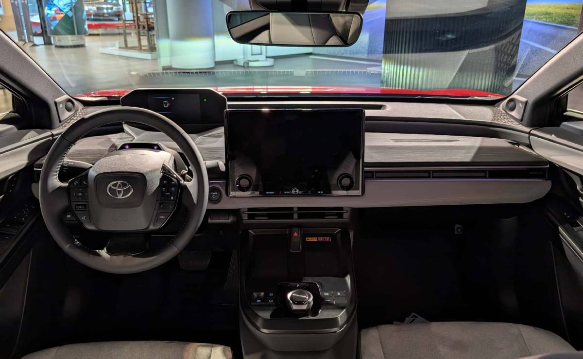 Toyota C HR 2026 interior 1