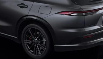 Toyota Crown y su versión exclusiva Matte Limited
