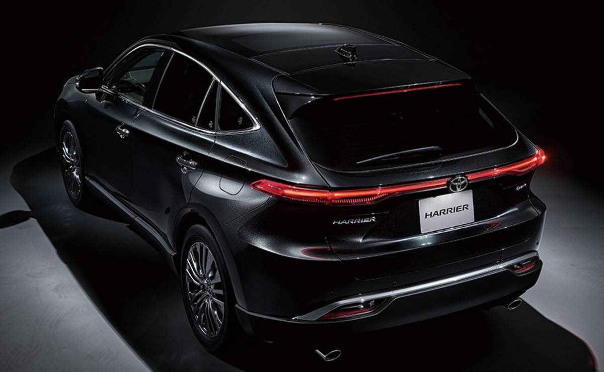 Toyota Harrier Nightshade Edition trasera
