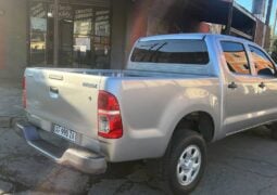 Toyota Hilux 2015 perfil