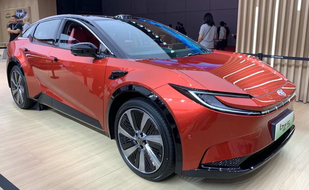 Toyota bZ5 lanzamiento
