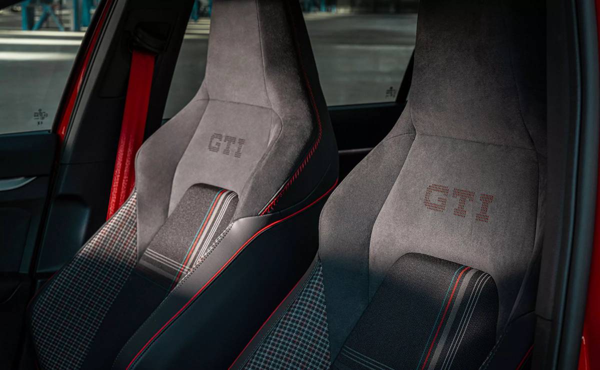 Volkswagen Golf GTI Edition 50 butacas
