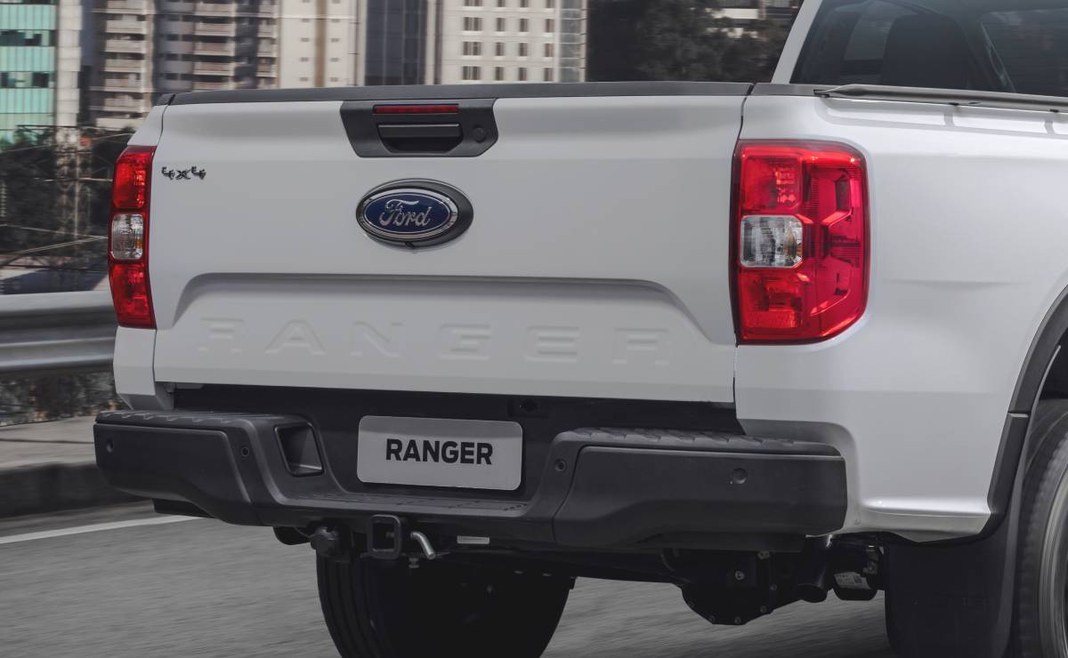 Ford Ranger cabina simple teaser
