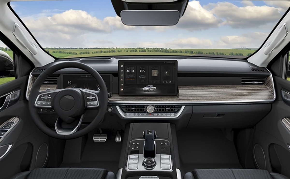 GWM Poer 500 interior