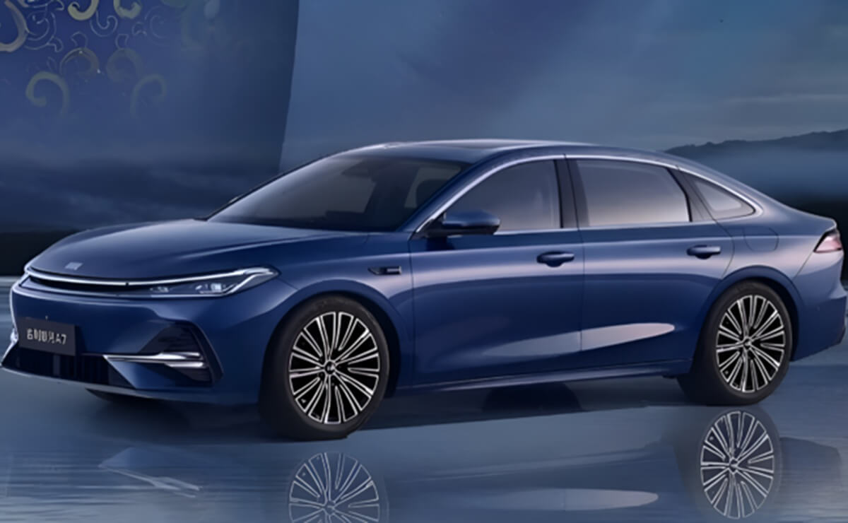 Geely Galaxy A7 PHEV frontal