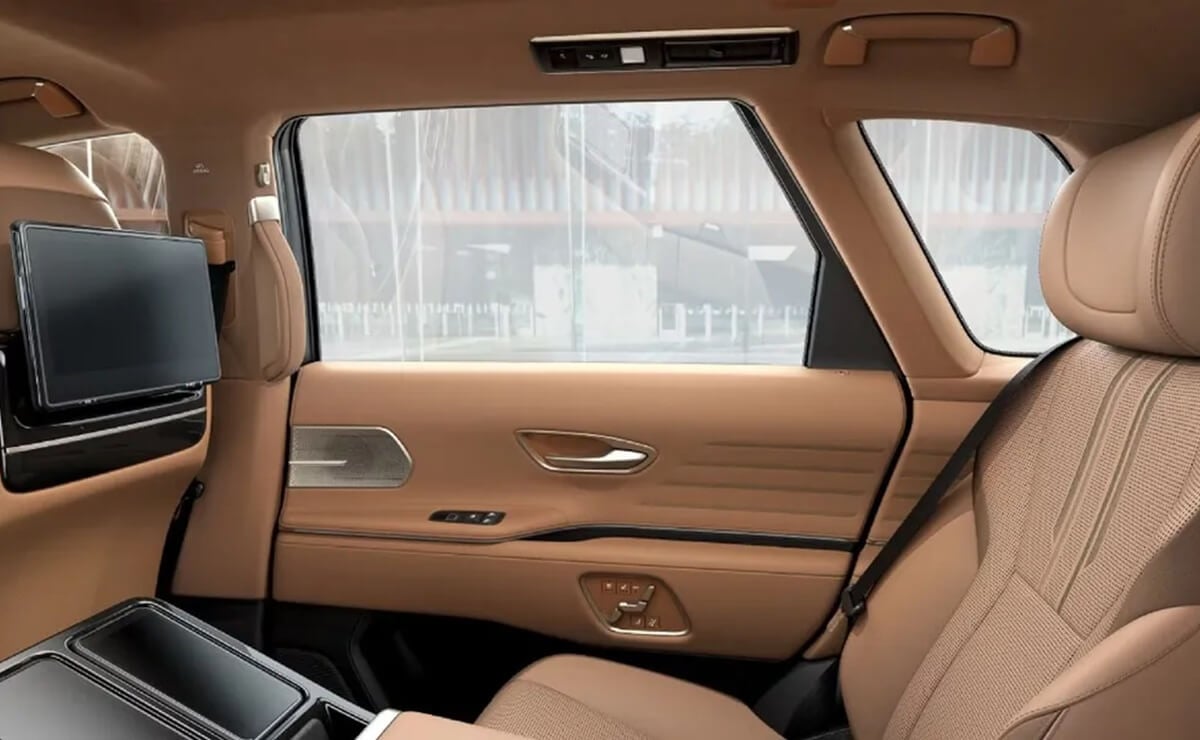 Interior Toyota Century