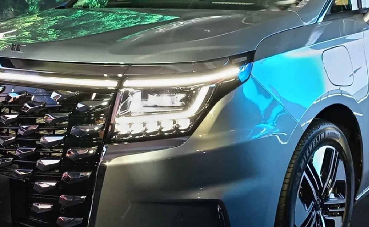 Nueva minivan de JAC, la Traveler PHEV 2026