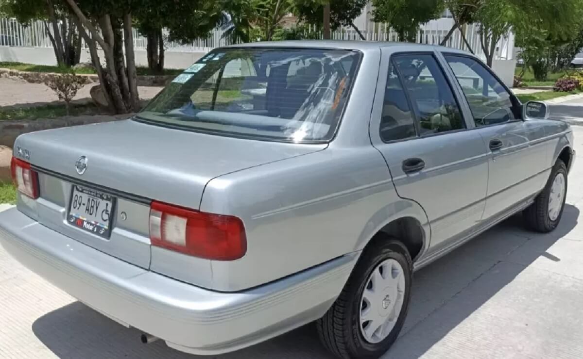 Nissan Tsuru en el pasado
