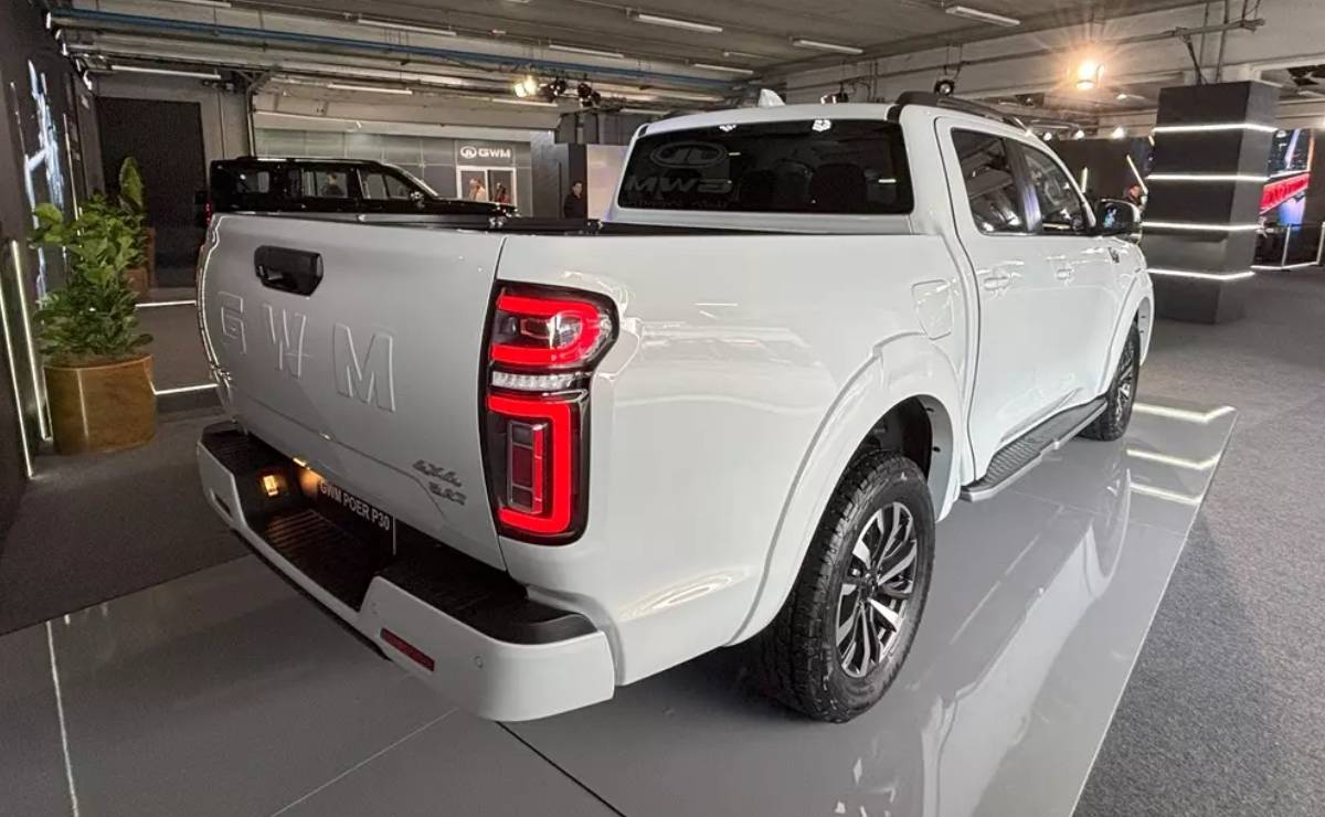 Pick up GWM Poer P30 trasera 1