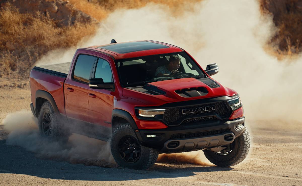 RAM 1500 TRX accion