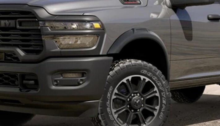 RAM lanza las versiones más funcionales de su pick up insignia para hacer historia 1 Warlock y Black Express, las nuevas versiones de la pick up RAM 2500