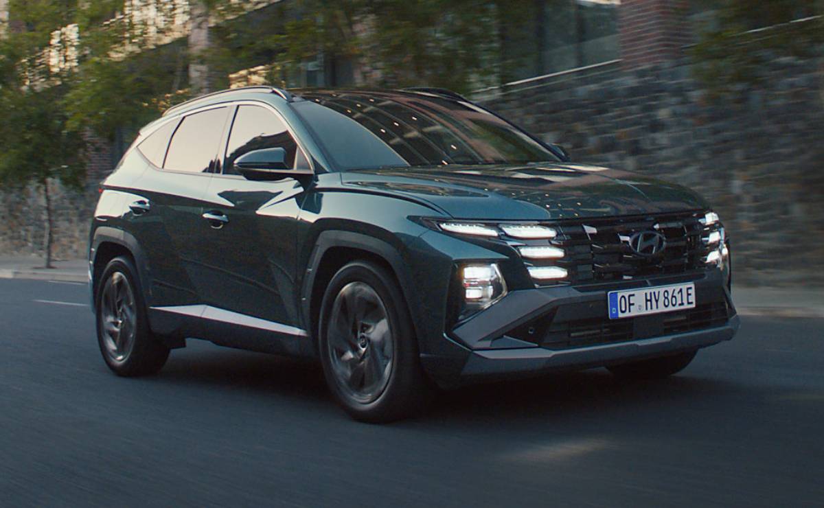 SUV Hyundai Tucson hibrida accion