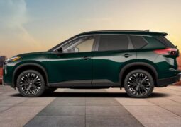 SUV Nissan Rogue 2026 perfil