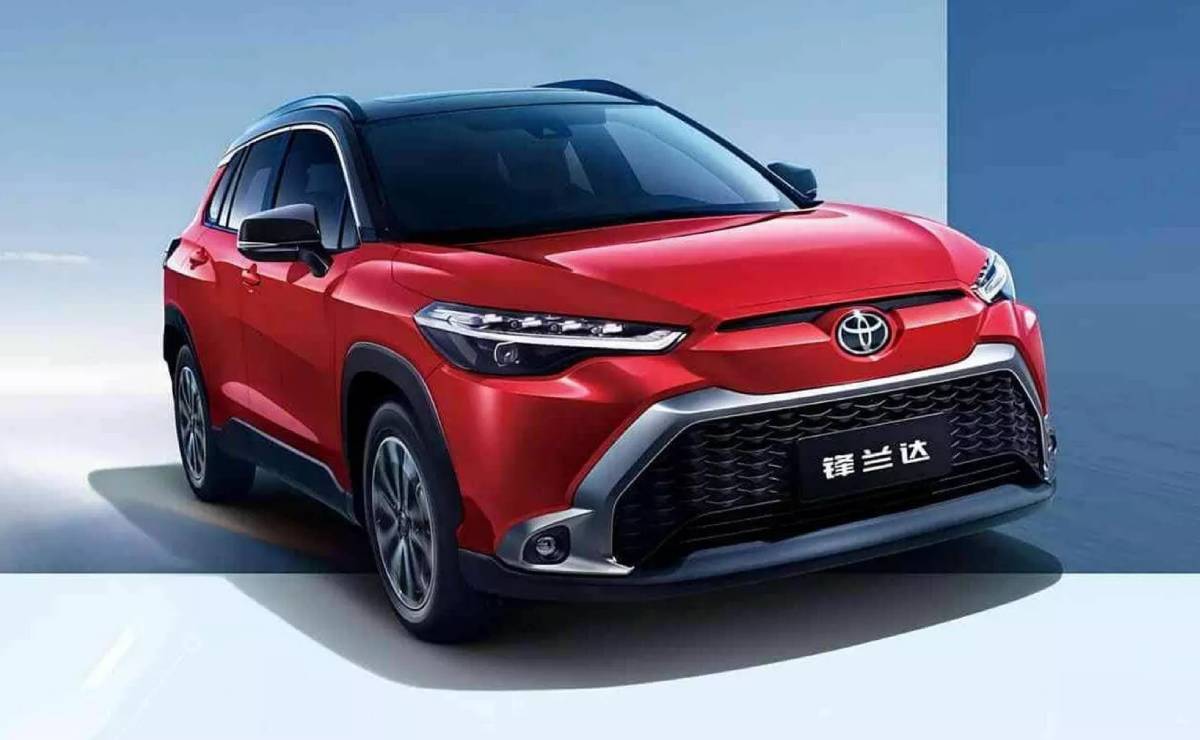 Toyota Corolla Cross Frontlander accion