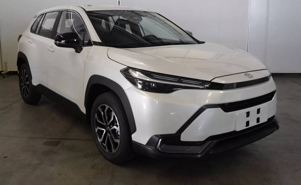 Toyota Corolla Cross Frontlander frente