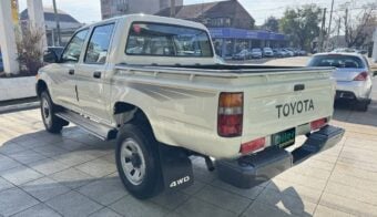 Toyota Hilux 2001 trasera