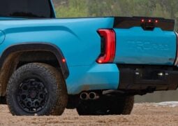 Toyota Tundra 2026 teaser cola
