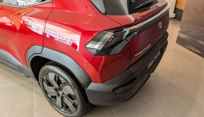 Toyota Urban Cruiser trasera 1