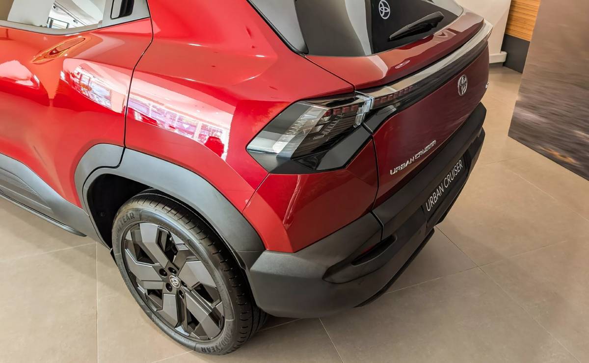 Toyota Urban Cruiser trasera 1