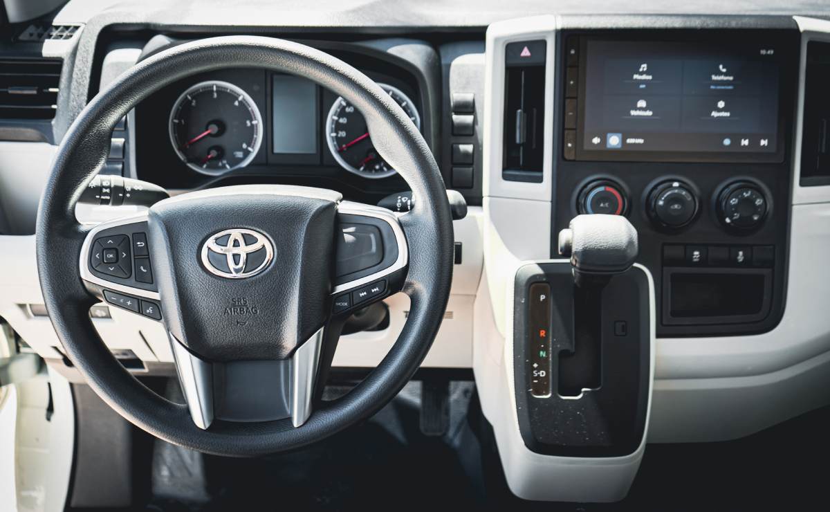Toyota HIACE Plan 70/30
