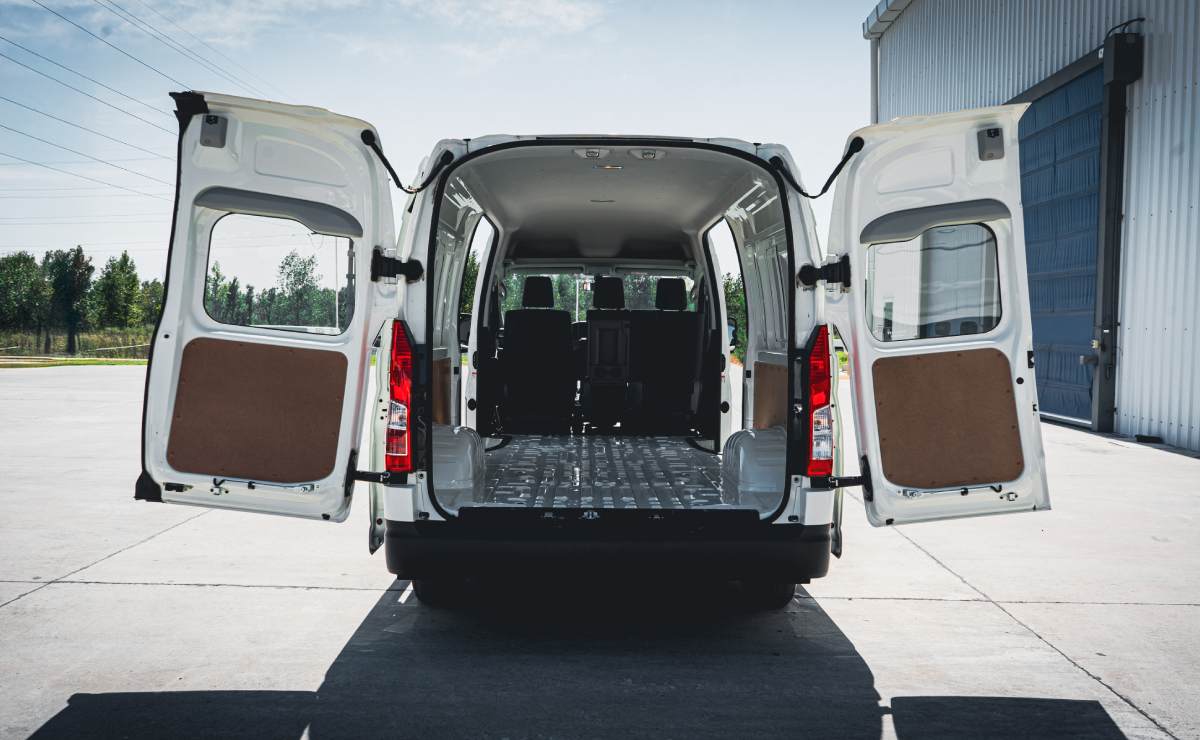 Toyota HIACE Plan 70/30