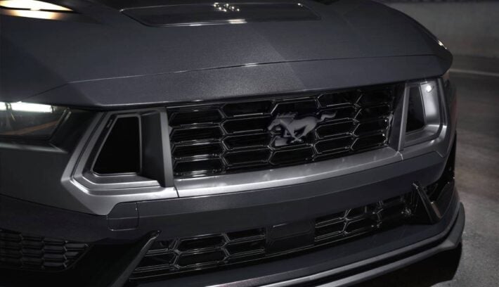 El Ford Mustang está disponible en su versión más potente con detalles exclusivos: ¿cuánto cuesta? 1 Ford Mustang Dark Horse teaser