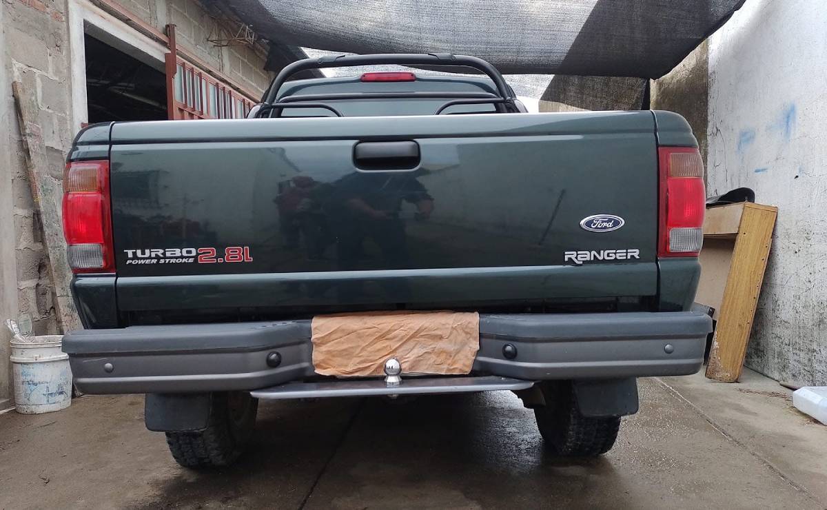 Ford Ranger 2004 trasera