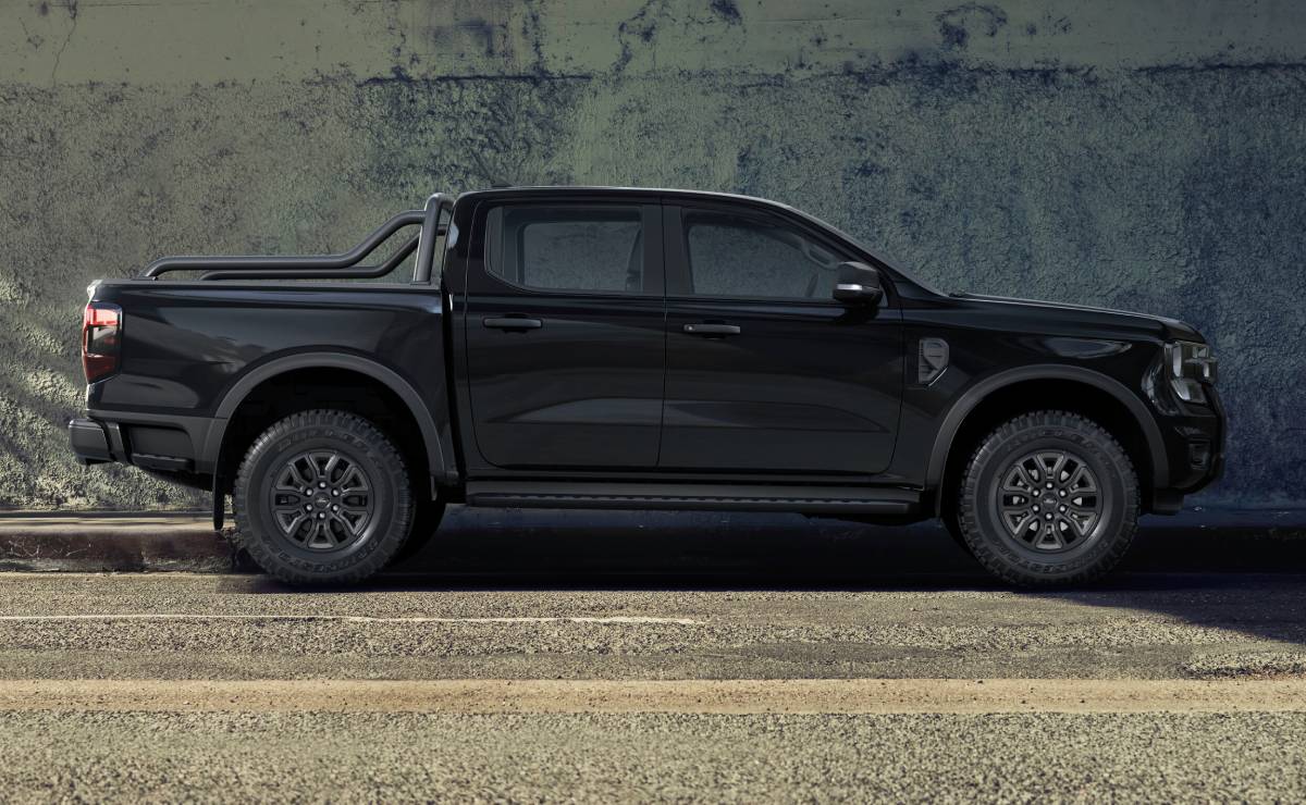 Ford Ranger Black Edition perfil 1
