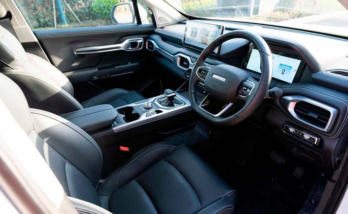 Geely Riddara RD6 interior
