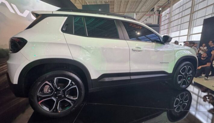 Jeep Avenger perfil 1