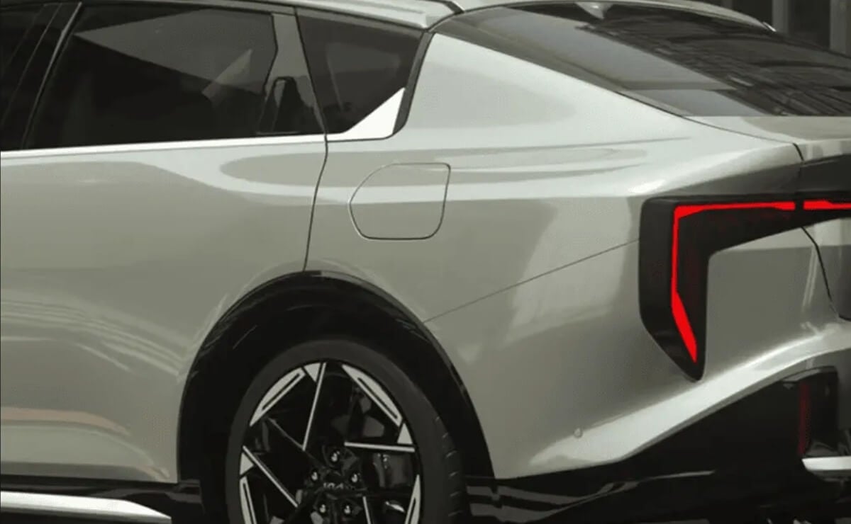 El renovado sedán mediano Kia K4