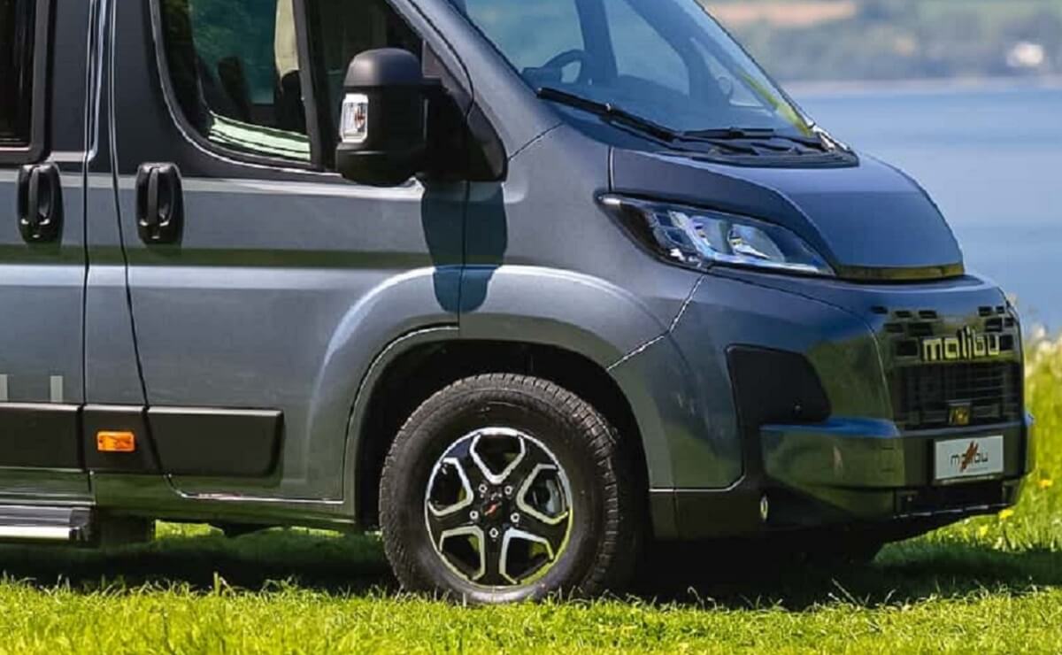 Malibu Relax 2025, la camper con tamaño y comodidades de autocaravana