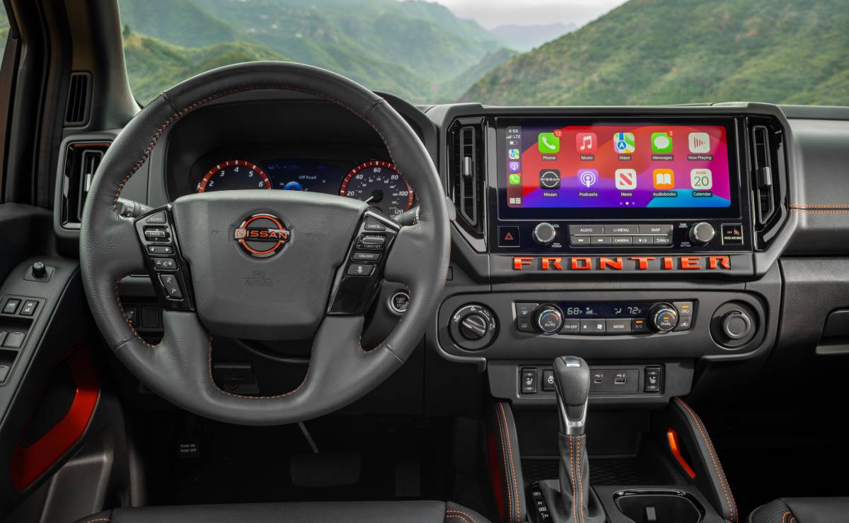 Nissan Frontier PRO 4X 2026 interior