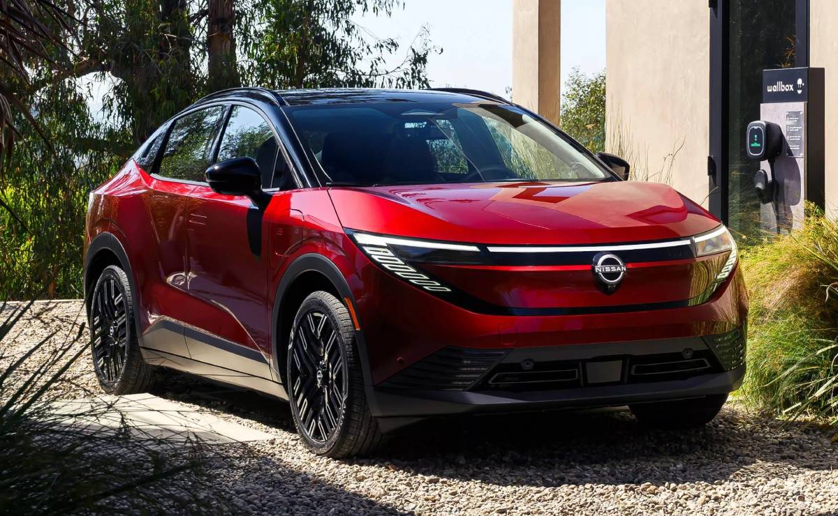 Nissan Leaf 2025 frente
