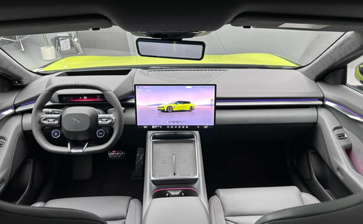 P7 interior