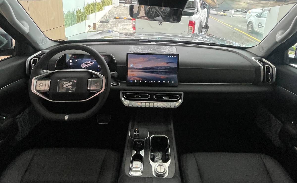 Pick up Dongfeng Z9 interior